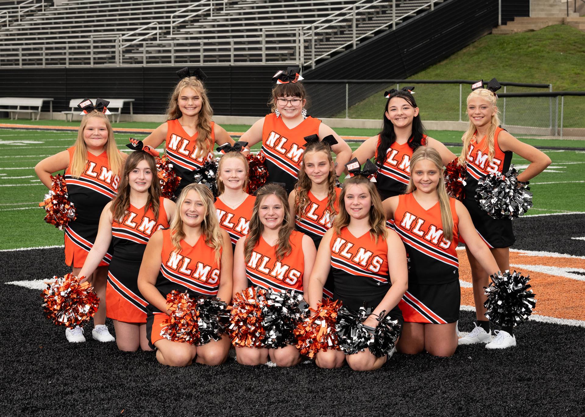 Middle school fall cheerleading